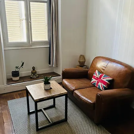 Double Au 1 Er Etage Homestay szállás *